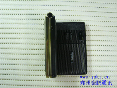 國產(chǎn)經(jīng)典再現(xiàn) 飛思特F1986翻蓋手機(jī)的市場定位與采購分析